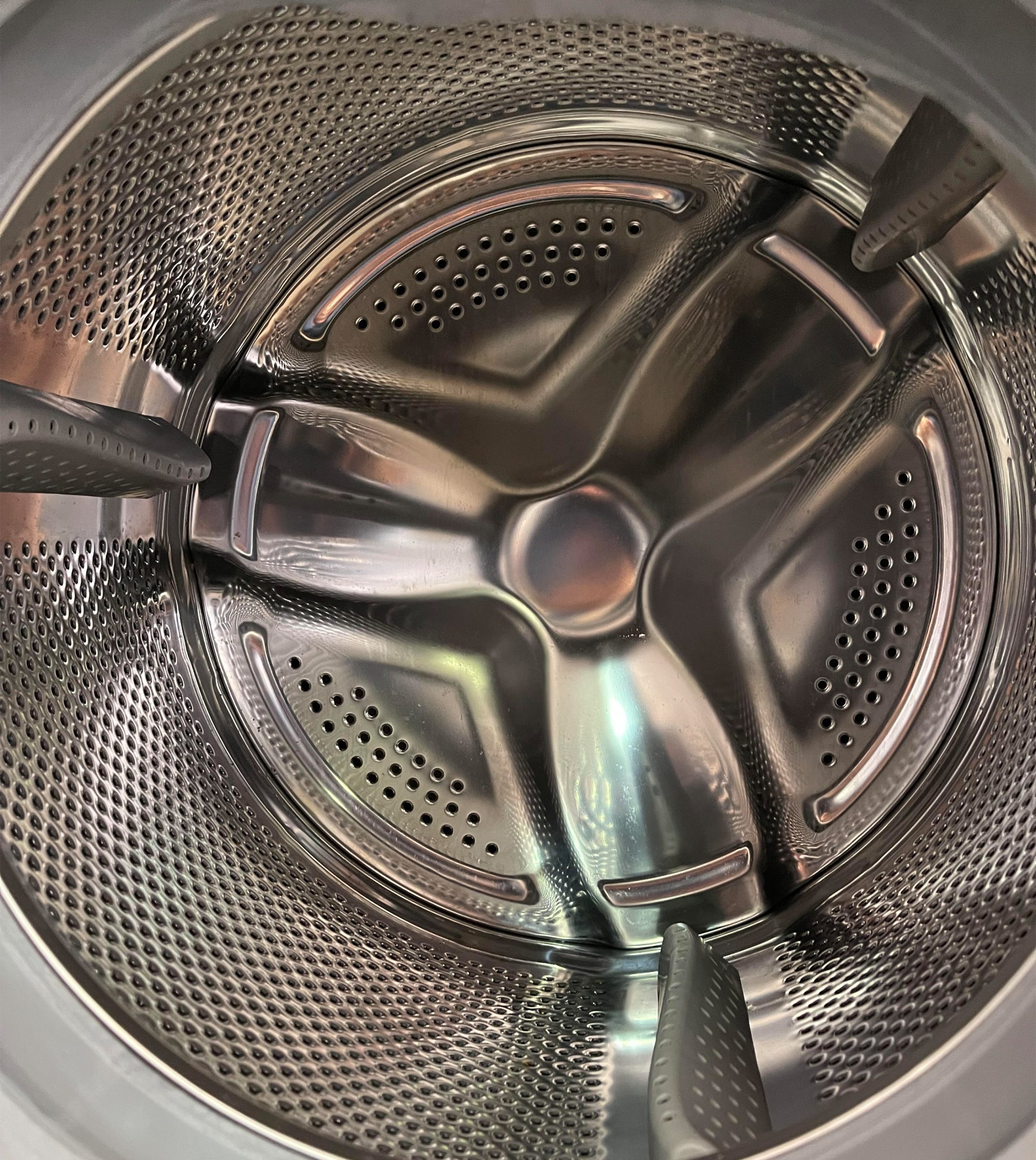 Laveuse à chargement frontal de 2.2 pieds cube en gris – Image 2