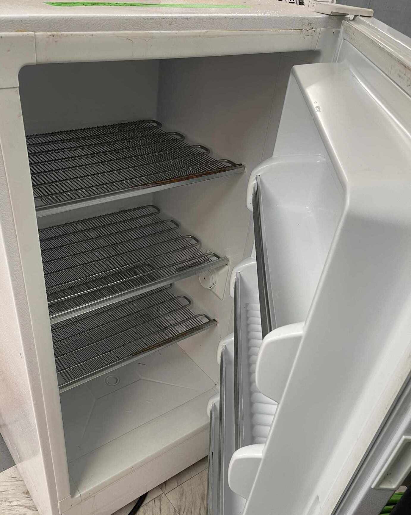 Congélateur Kelvinator Mfu12M2Gw0 – Image 2