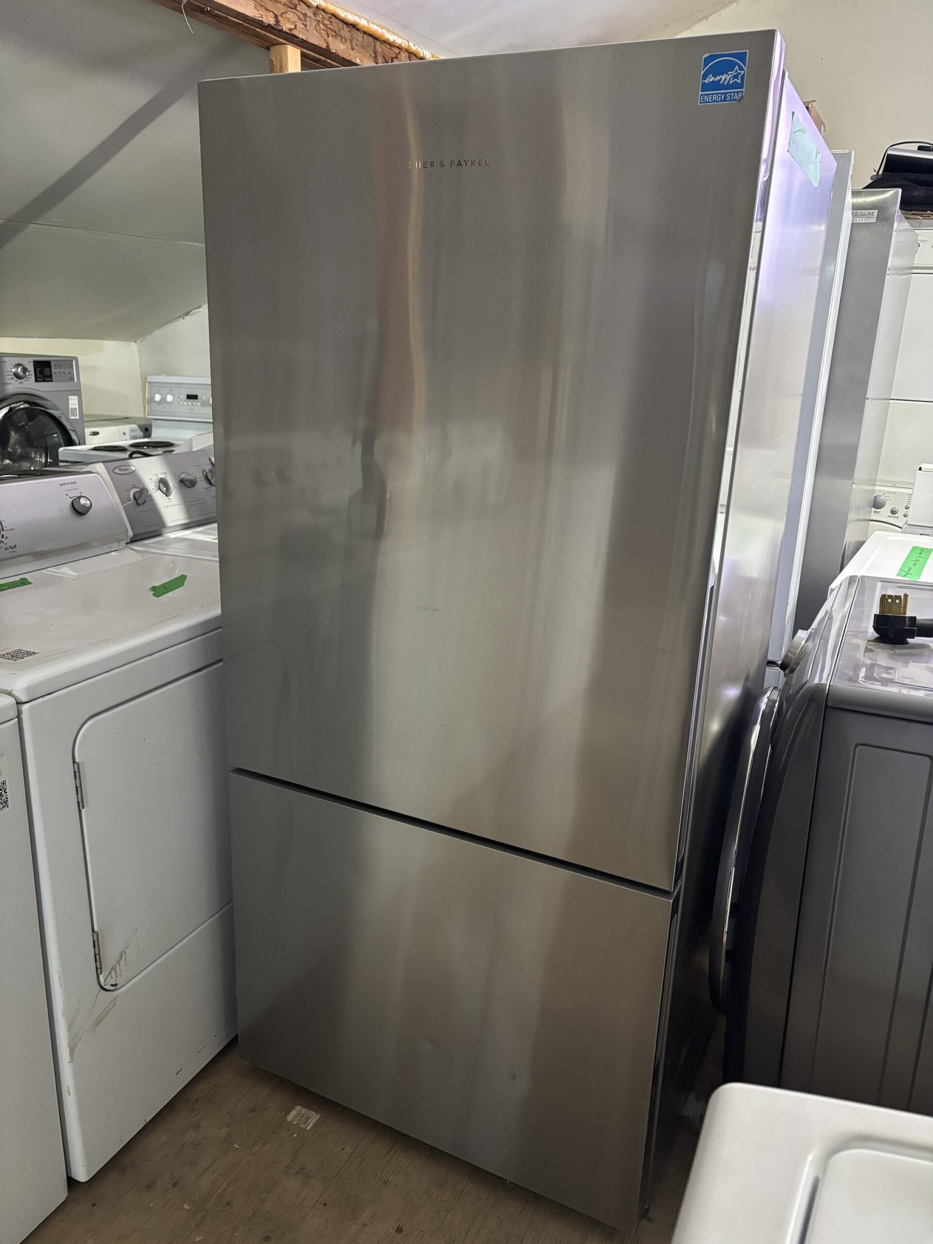 Réfrigérateur Fisher & Paykel RF170BLPX6 – Congélateur inférieur – Acier inoxydable – Image 2