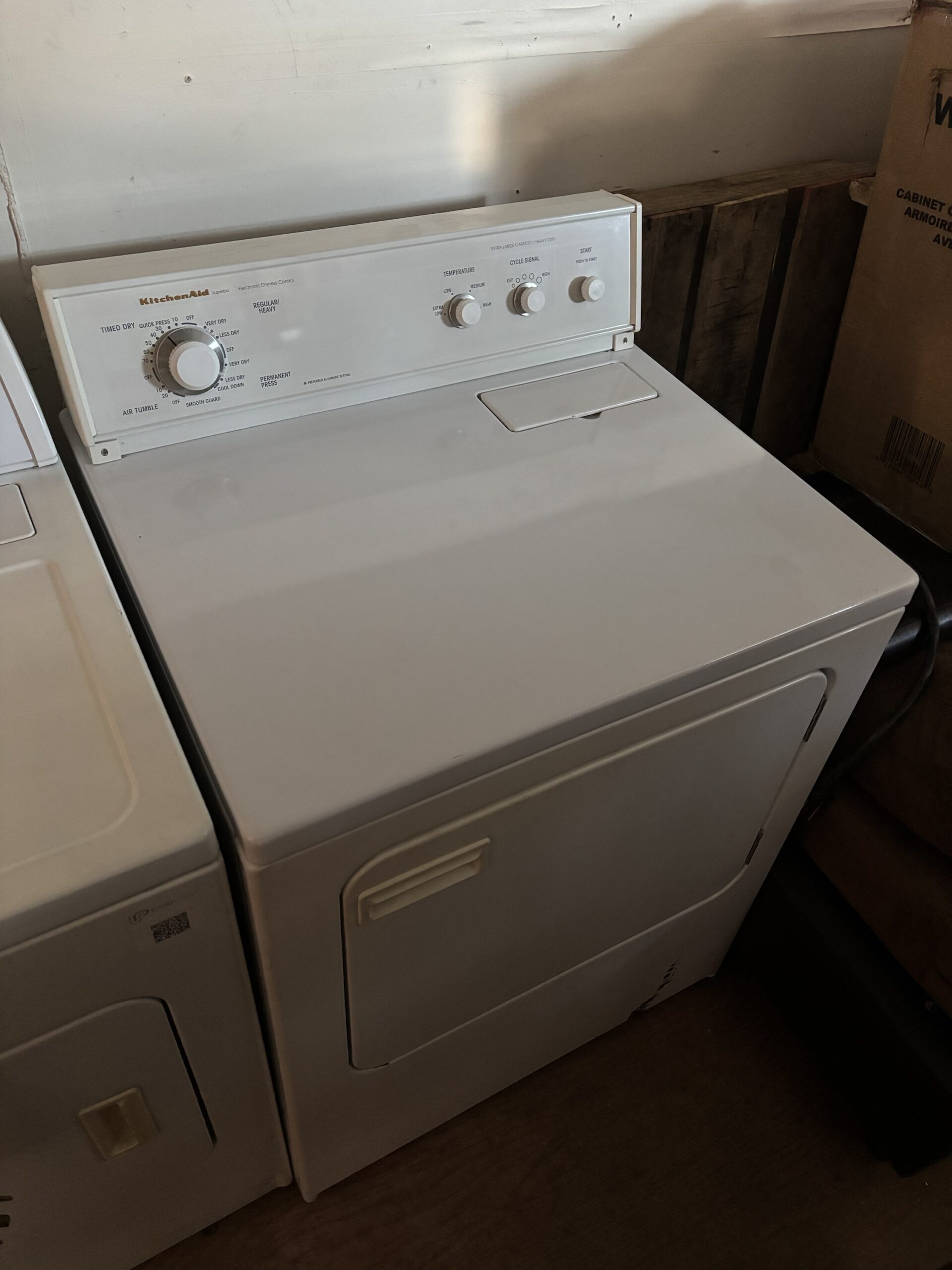 Sécheuse KitchenAid – Modèle YKEYE777BW0 – Image 2